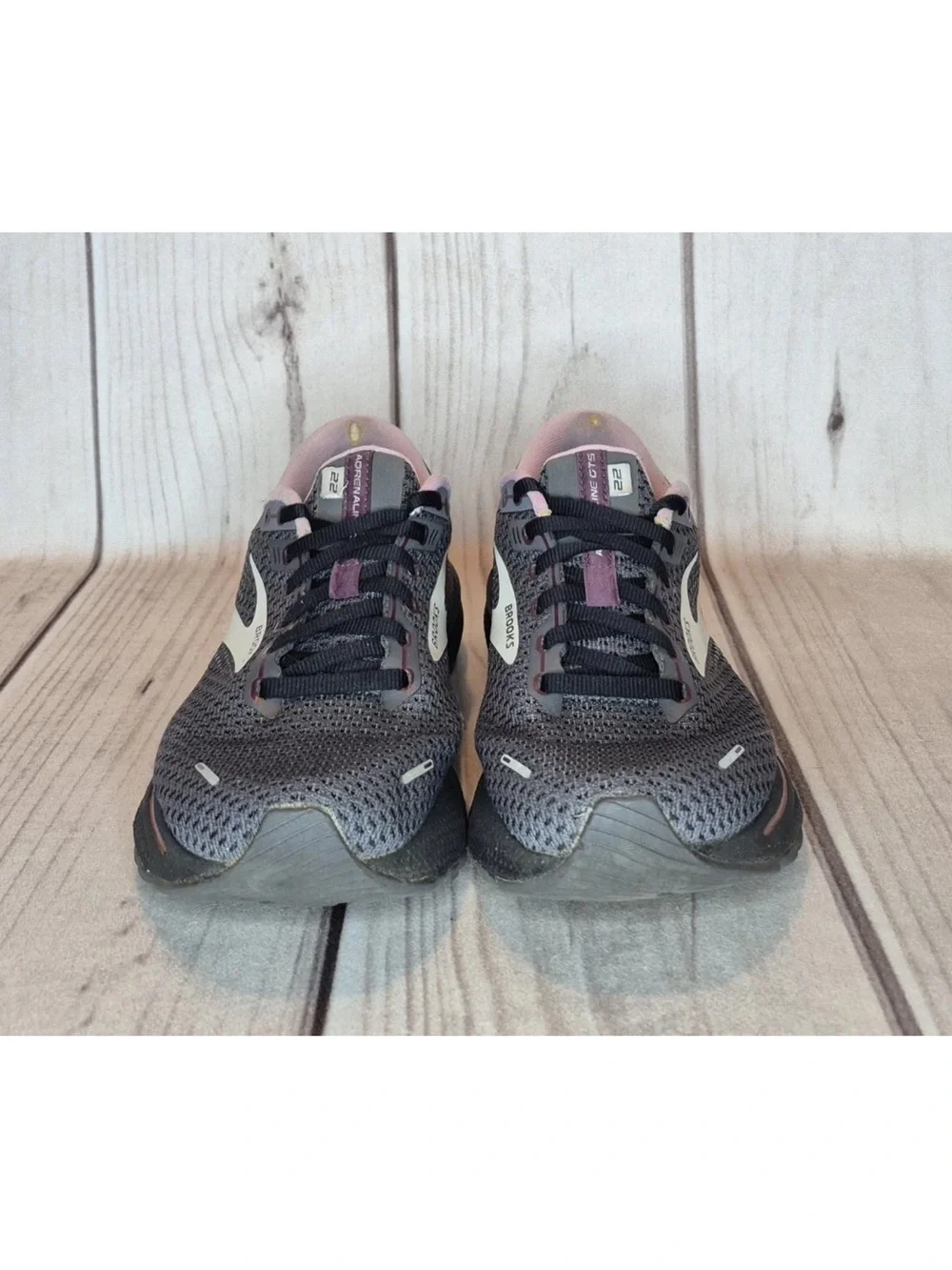 Brooks Adrenaline GTS 22 Women's Size 9D Wide Running Shoes Pearl Black
